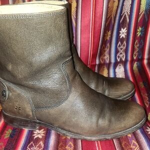 Frye Melissa Button Short Antique Brown